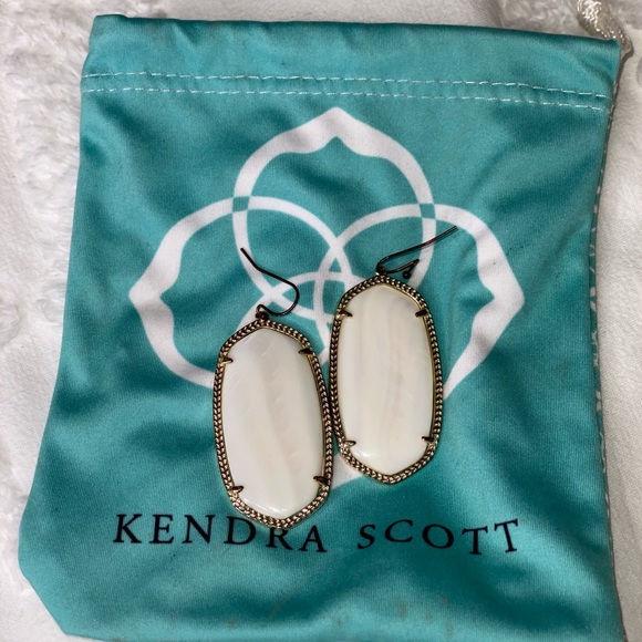 Kendra Scott Jewelry - Kendra Scott Elle Oval White